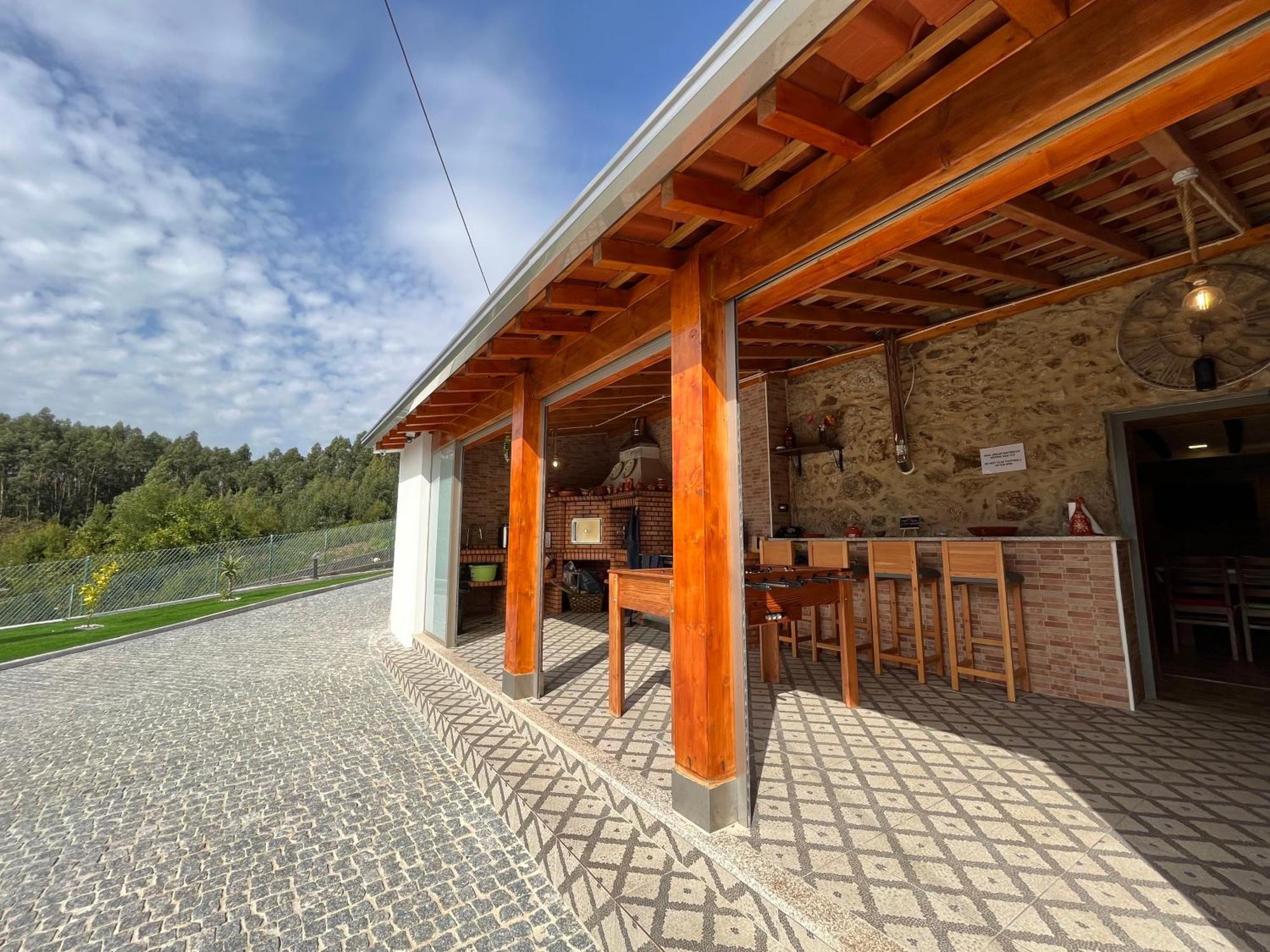 Fonte Retreat Home - Jacuzzi And Heated Swimming Pool Sandim Exterior foto